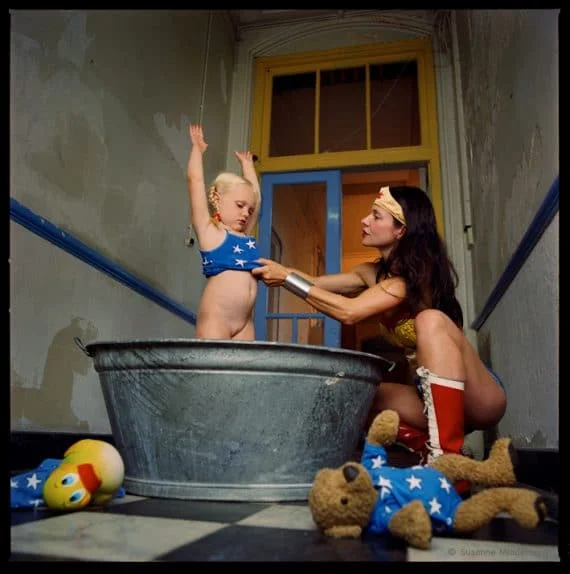 Wonder Woman series #009, bathtub, 2004