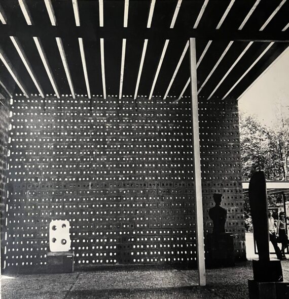 Paviljoen Kröller-Müller Museum, architect Gerrit Rietveld, Otterlo 1969, vintage print size